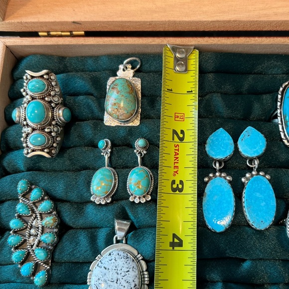 Turquoise earrings and pendant set - Picture 3 of 4